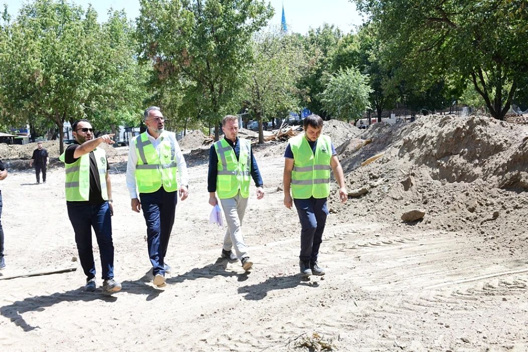 Başkan Erol, Kestel'in Kalbi Aile Parkı'ndaki Çalışmaları İnceledi