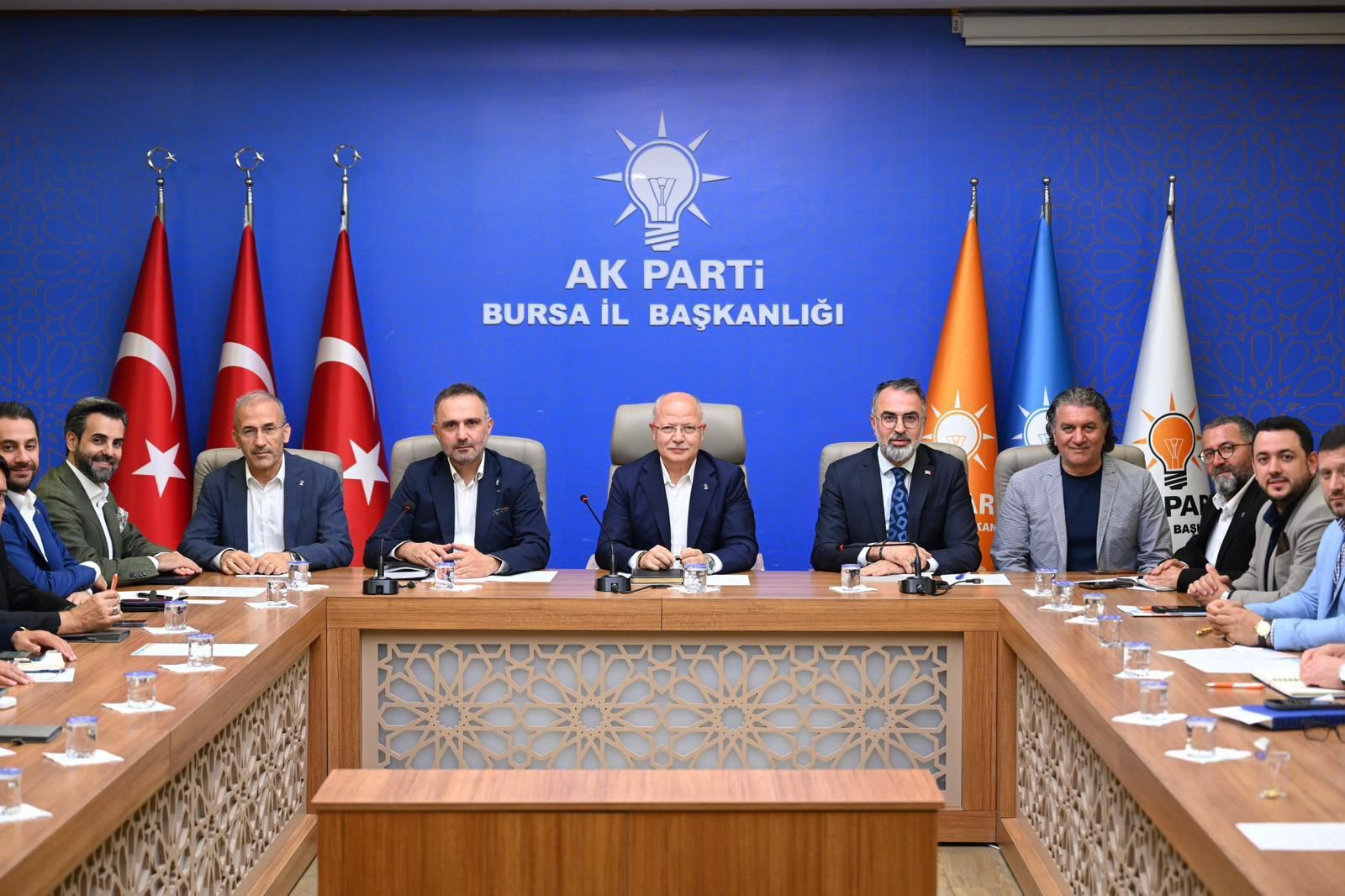 Yönetim Kurulu Toplantısı’na, İlçe Başkanımız Sayın Nesri Demir ile birlikte katıldık.