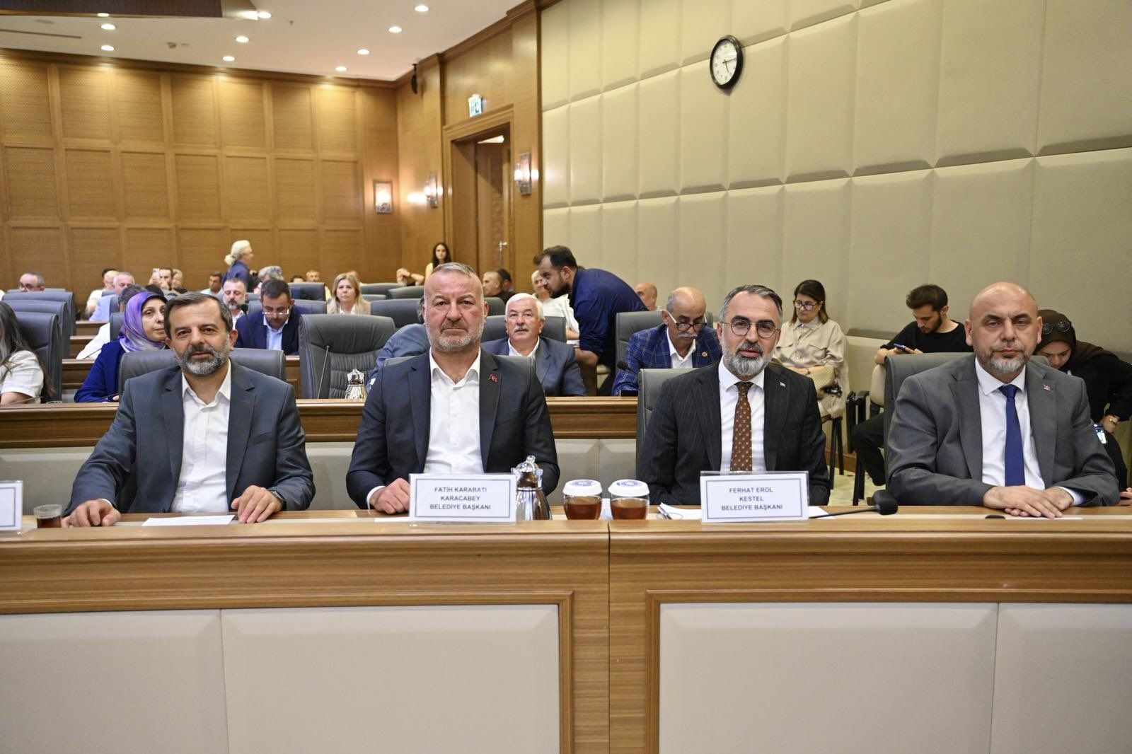 AK Parti İl Başkanlığımızdaki Grup Toplantımızın ardından, Bursa Büyükşehir Belediyesi Meclis Toplantısını gerçekleştirdik