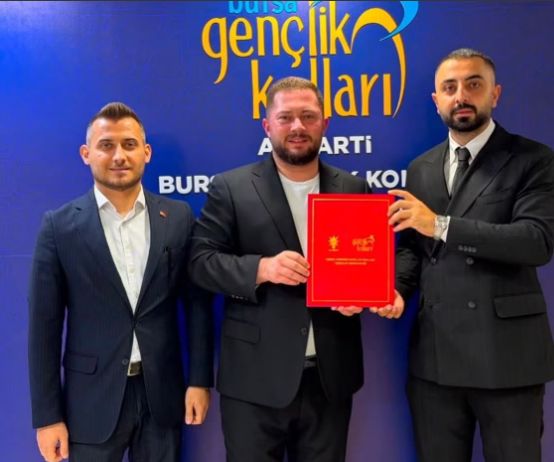 AK Parti Kestel İlçe Gençlik Kolları Başkanlığı görevine atanan Sayın Mustafa Akçay’ı gönülden tebrik ediyorum.
